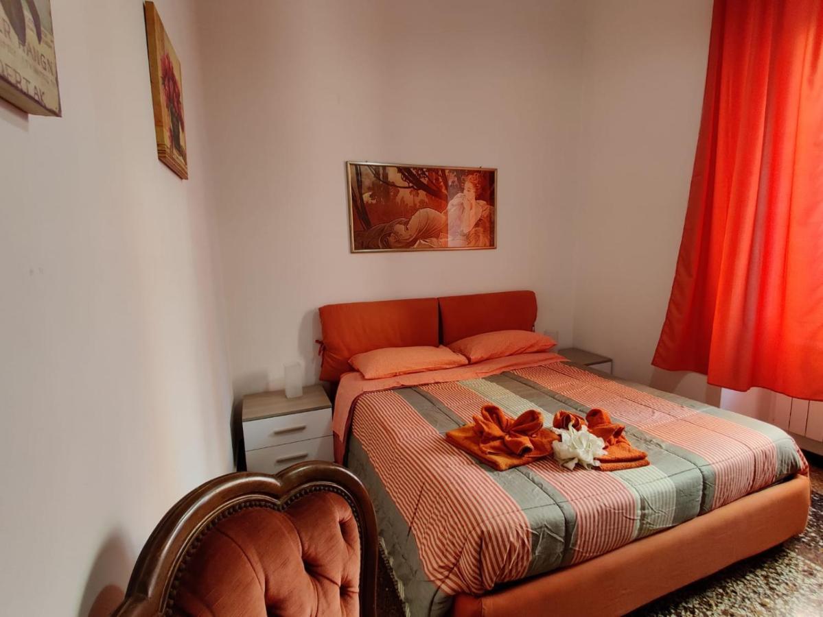 Wow Home - 175 Mq - Posteggio Privato - Davanti Porto Traghetti - Fino A 10 Posti Letto ジェノヴァ エクステリア 写真