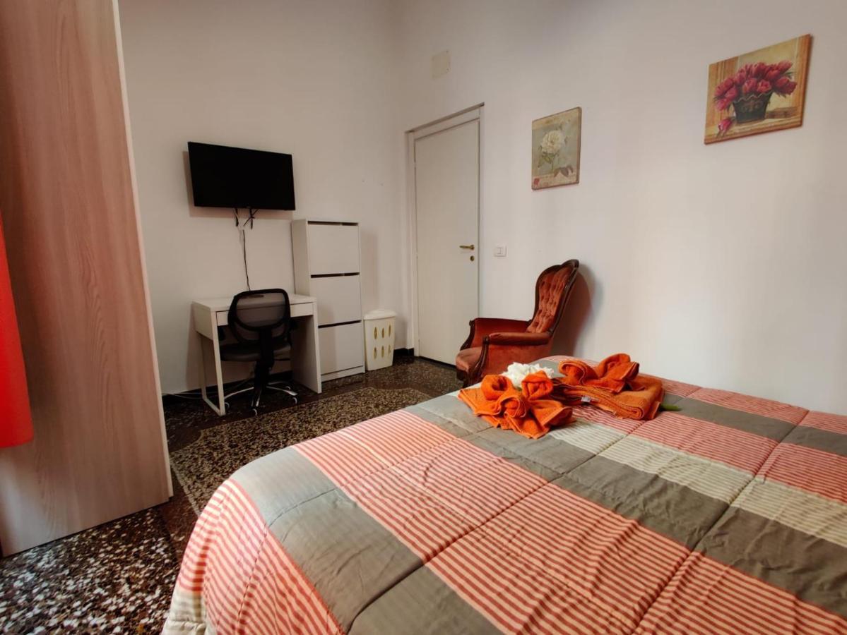 Wow Home - 175 Mq - Posteggio Privato - Davanti Porto Traghetti - Fino A 10 Posti Letto ジェノヴァ エクステリア 写真
