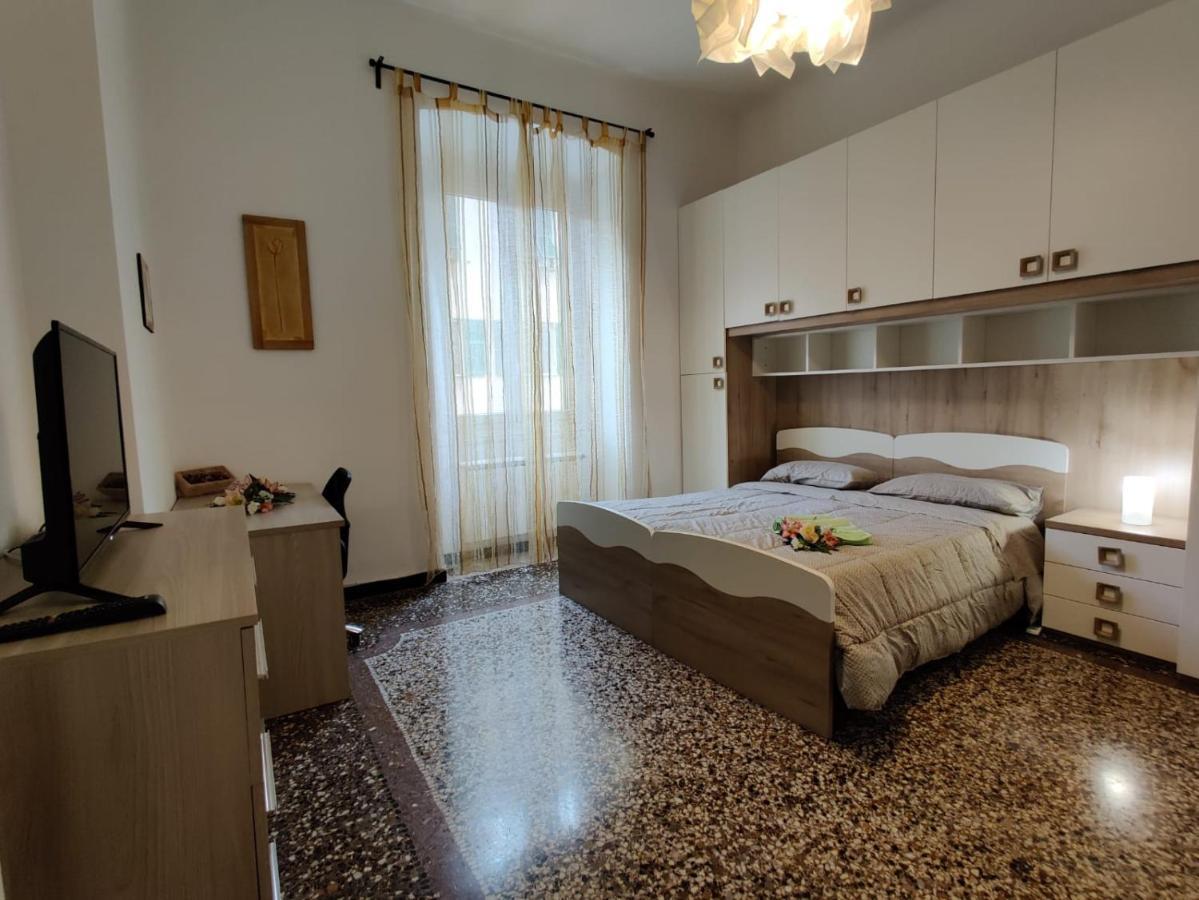 Wow Home - 175 Mq - Posteggio Privato - Davanti Porto Traghetti - Fino A 10 Posti Letto ジェノヴァ エクステリア 写真