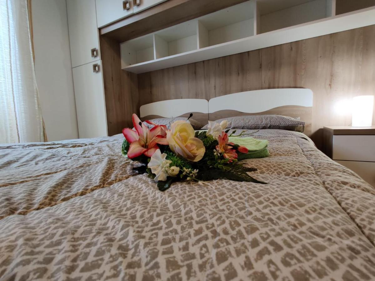 Wow Home - 175 Mq - Posteggio Privato - Davanti Porto Traghetti - Fino A 10 Posti Letto ジェノヴァ エクステリア 写真