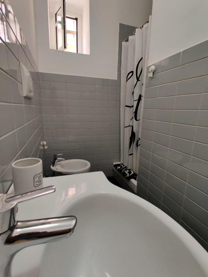 Wow Home - 175 Mq - Posteggio Privato - Davanti Porto Traghetti - Fino A 10 Posti Letto ジェノヴァ エクステリア 写真