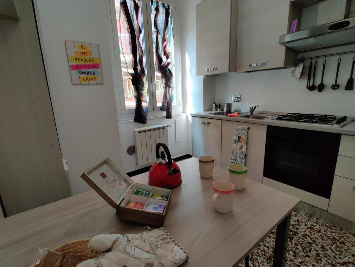 Wow Home - 175 Mq - Posteggio Privato - Davanti Porto Traghetti - Fino A 10 Posti Letto ジェノヴァ エクステリア 写真