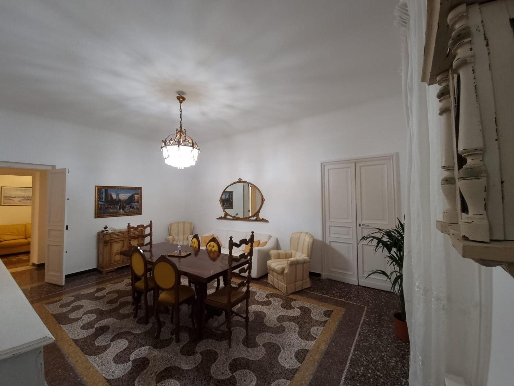 Wow Home - 175 Mq - Posteggio Privato - Davanti Porto Traghetti - Fino A 10 Posti Letto ジェノヴァ エクステリア 写真