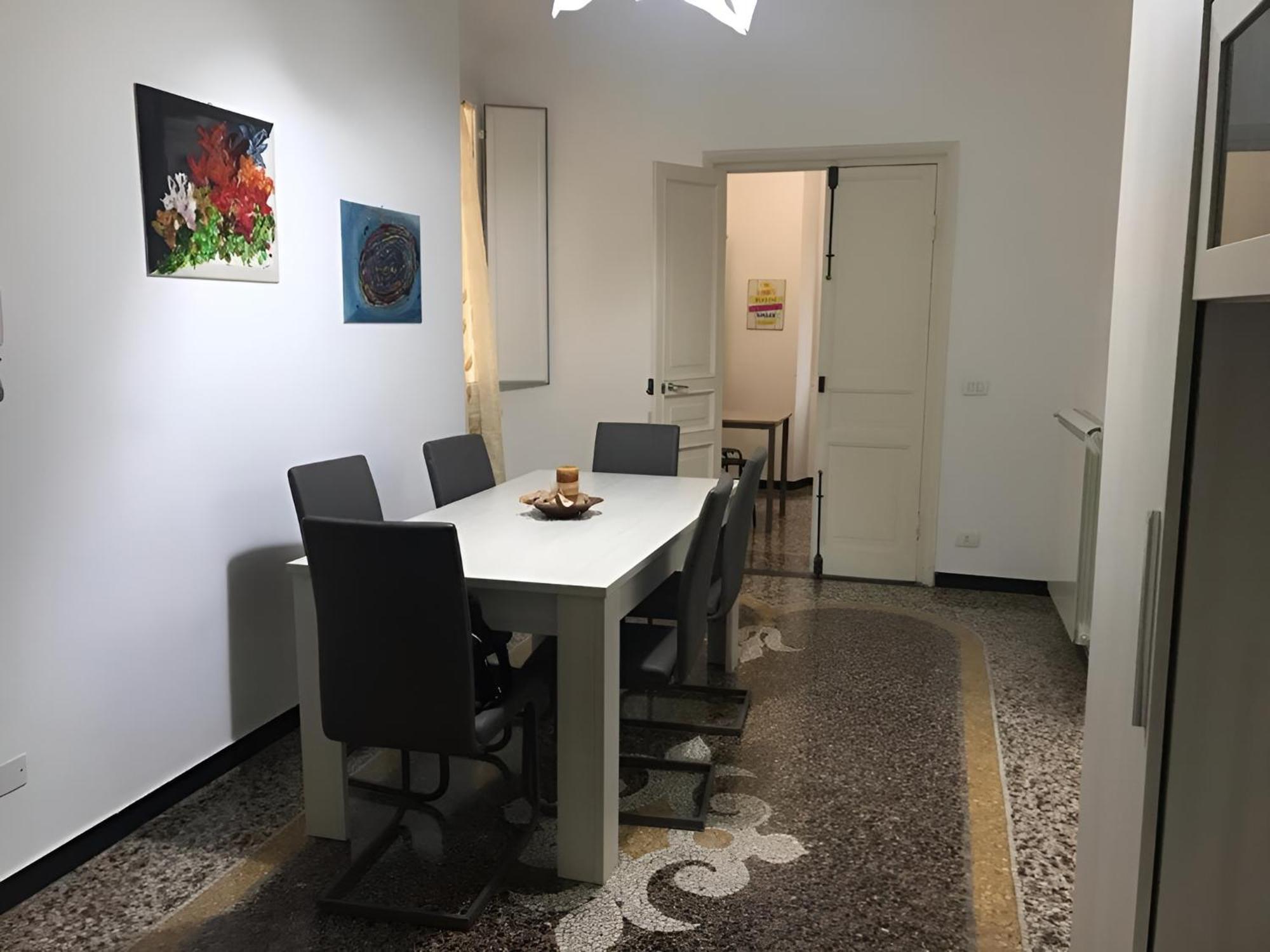 Wow Home - 175 Mq - Posteggio Privato - Davanti Porto Traghetti - Fino A 10 Posti Letto ジェノヴァ エクステリア 写真